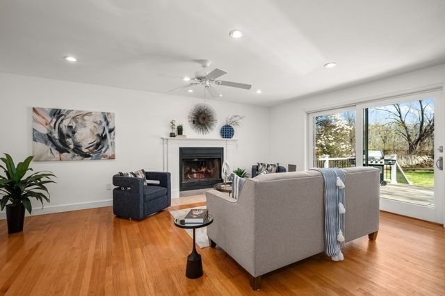 41 Merrimac St, Woburn, MA 01801