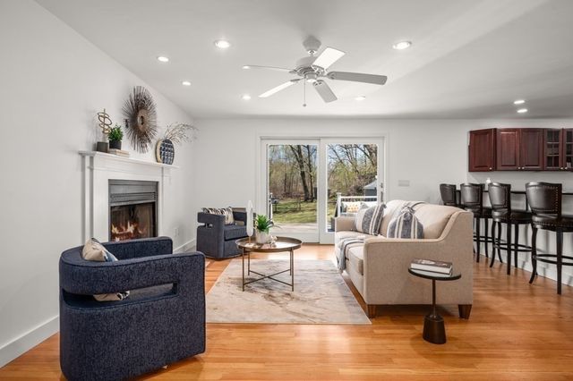 41 Merrimac St, Woburn, MA 01801