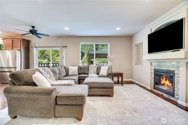 5913 164th Avenue Ct E, Sumner, WA 98390