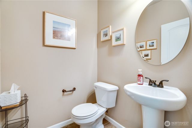 5913 164th Avenue Ct E, Sumner, WA 98390