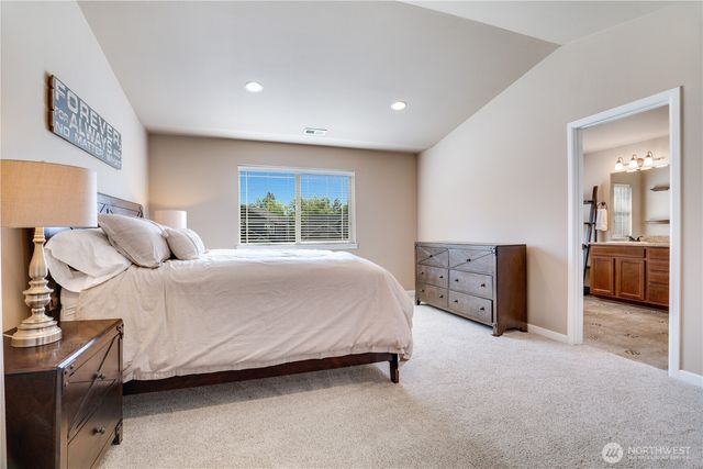 5913 164th Avenue Ct E, Sumner, WA 98390