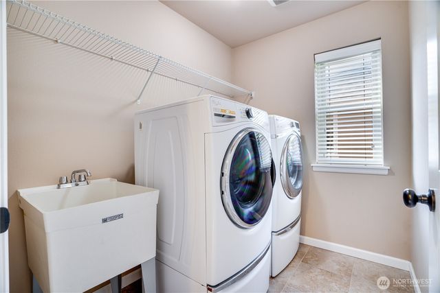 5913 164th Avenue Ct E, Sumner, WA 98390