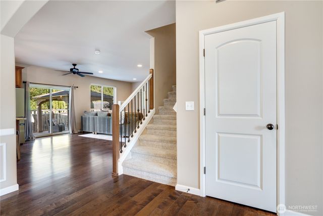 5913 164th Avenue Ct E, Sumner, WA 98390