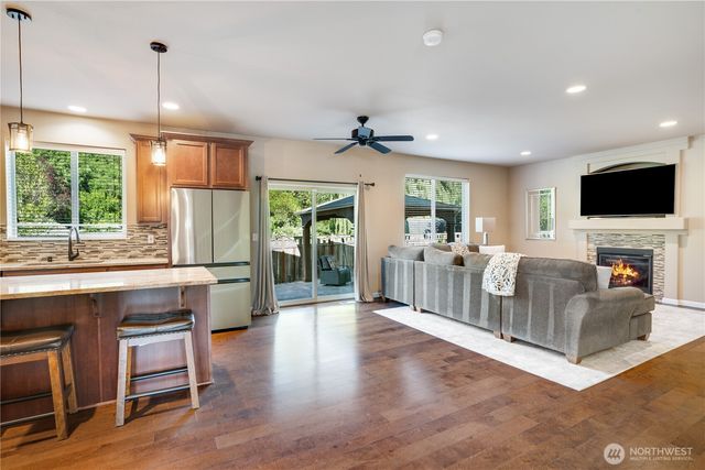 5913 164th Avenue Ct E, Sumner, WA 98390