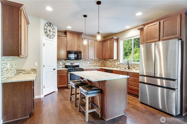 5913 164th Avenue Ct E, Sumner, WA 98390