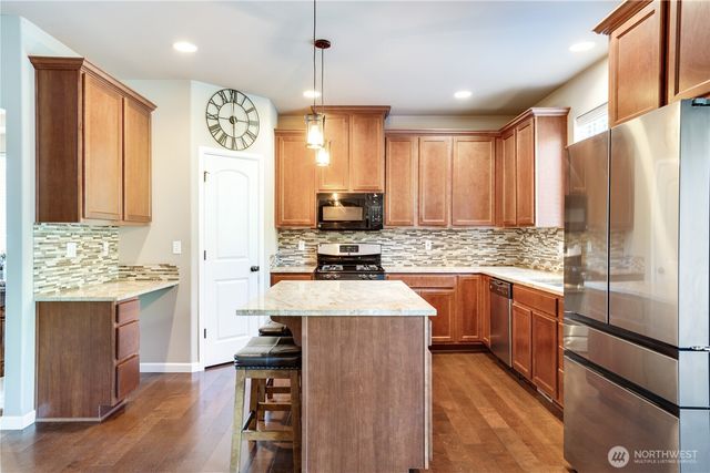 5913 164th Avenue Ct E, Sumner, WA 98390