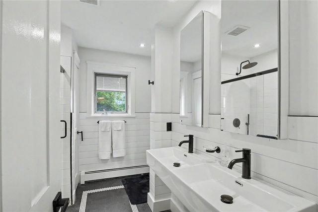 20 Roxbury Road, Narragansett, RI 02882