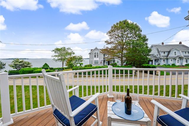 20 Roxbury Road, Narragansett, RI 02882