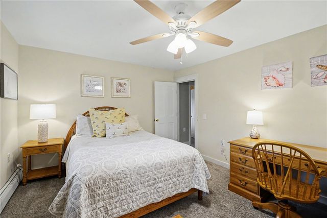 20 Roxbury Road, Narragansett, RI 02882