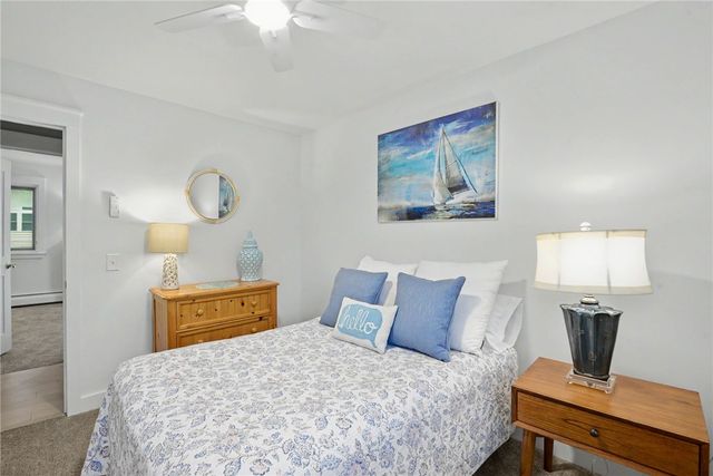 20 Roxbury Road, Narragansett, RI 02882