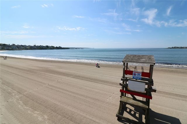 20 Roxbury Road, Narragansett, RI 02882