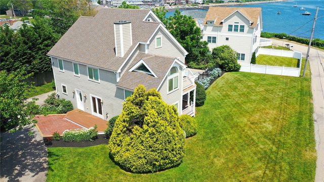 20 Roxbury Road, Narragansett, RI 02882