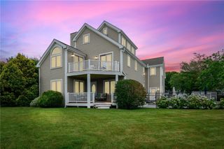 20 Roxbury Road, Narragansett, RI 02882