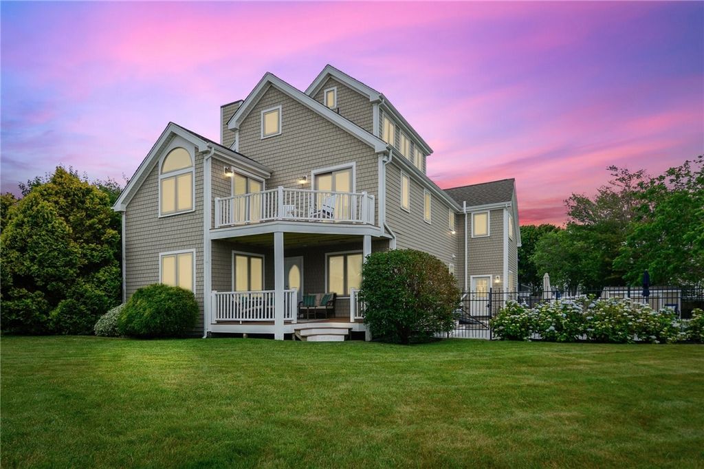 20 Roxbury Road, Narragansett, RI 02882