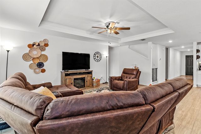 2101 Winding Creek Way, Denton, TX 76208