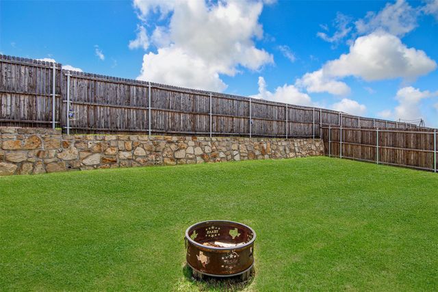 2101 Winding Creek Way, Denton, TX 76208