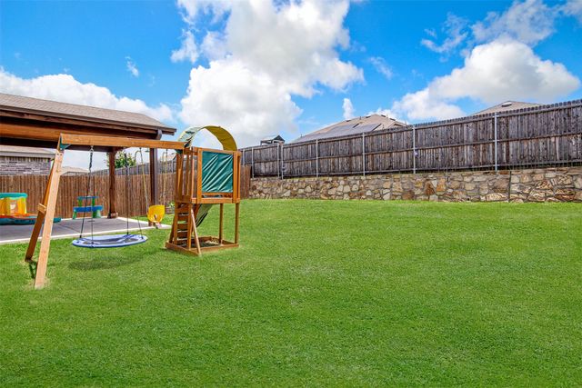 2101 Winding Creek Way, Denton, TX 76208