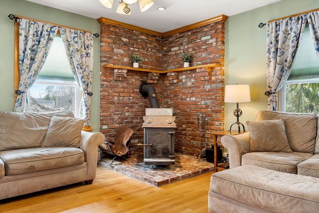 145 Forest St, Haverhill, MA 01832