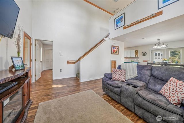 10520 100th Street Ct, Anderson Island, WA 98303