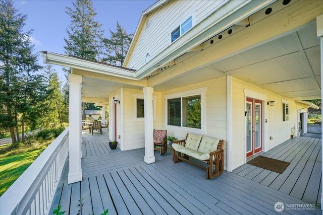 10520 100th Street Ct, Anderson Island, WA 98303