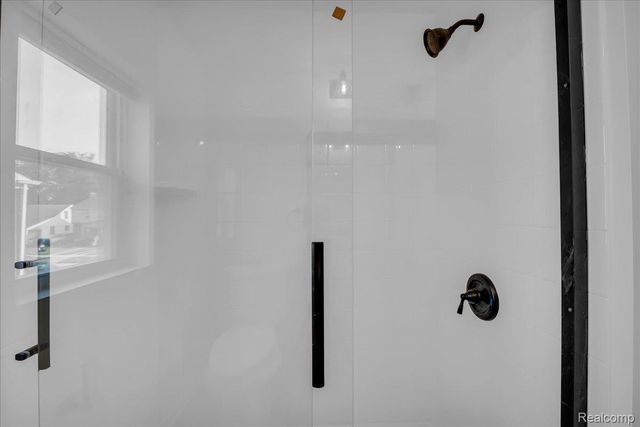 16546 Sussex St, Detroit, MI 48235