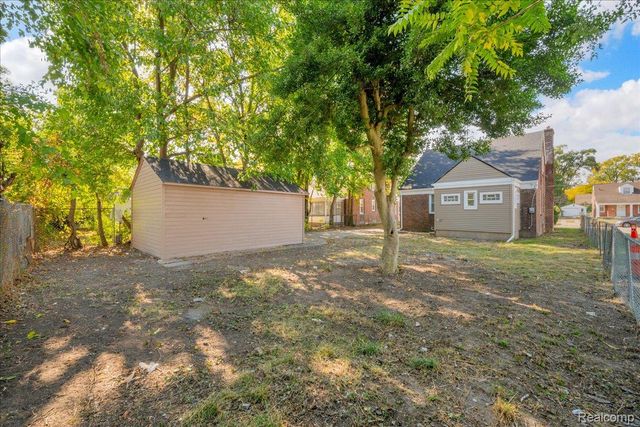 16546 Sussex St, Detroit, MI 48235