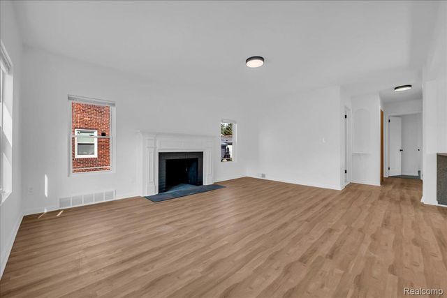 16546 Sussex St, Detroit, MI 48235