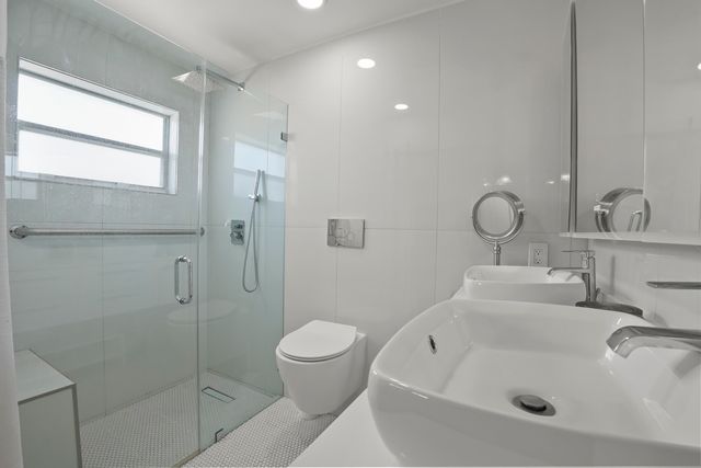 1737 N 14th Avenue N, Lake Worth Beach, FL 33460