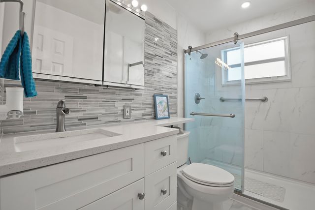 1737 N 14th Avenue N, Lake Worth Beach, FL 33460