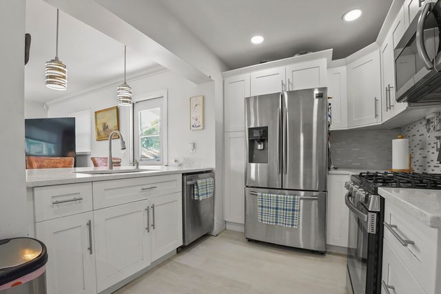 1737 N 14th Avenue N, Lake Worth Beach, FL 33460