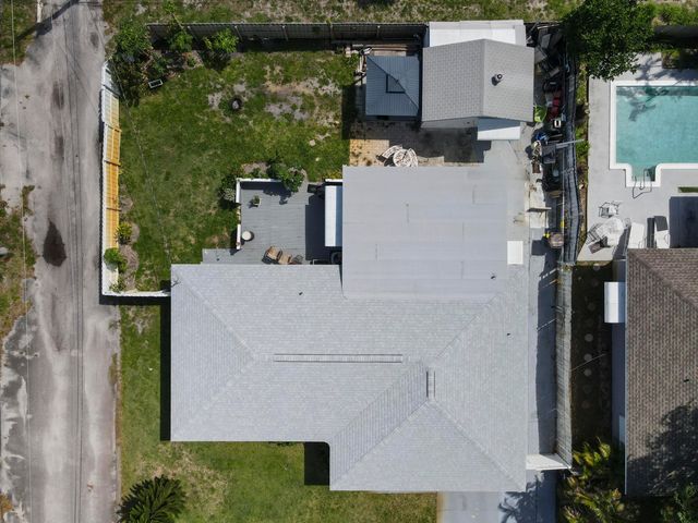1737 N 14th Avenue N, Lake Worth Beach, FL 33460