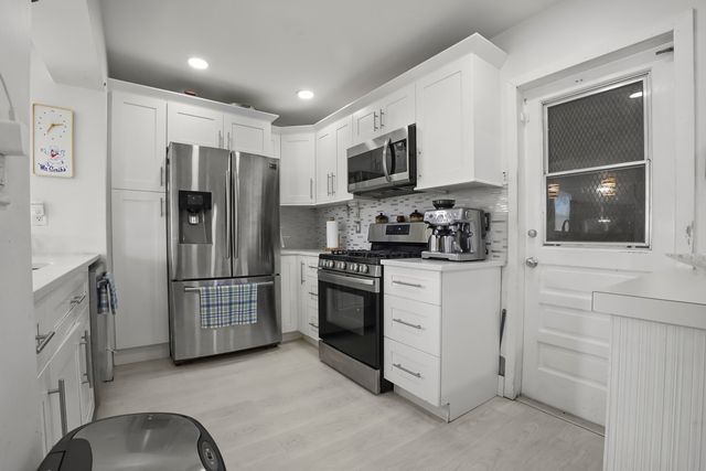 1737 N 14th Avenue N, Lake Worth Beach, FL 33460