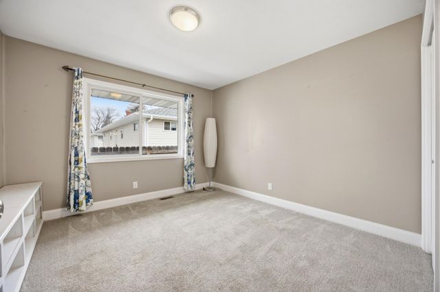 813 17th Street S, Fargo, ND 58103