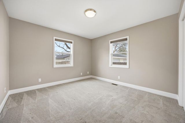 813 17th Street S, Fargo, ND 58103