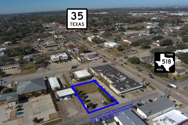 2408 & 2409 S Park Avenue, Pearland, TX 77581