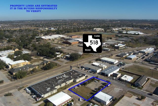 2408 & 2409 S Park Avenue, Pearland, TX 77581