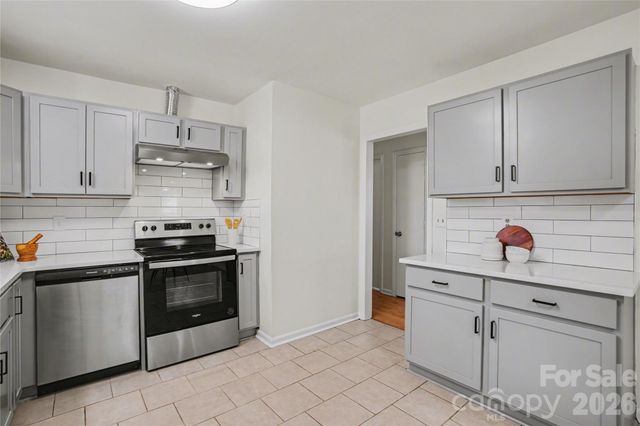 8205 Meadowind Circle, Charlotte, NC 28226