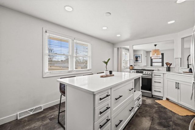 2219 17th AVENUE, Kenosha, WI 53140