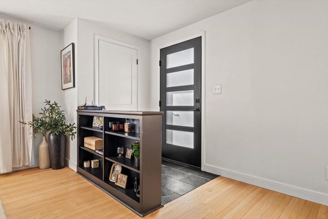 2219 17th AVENUE, Kenosha, WI 53140