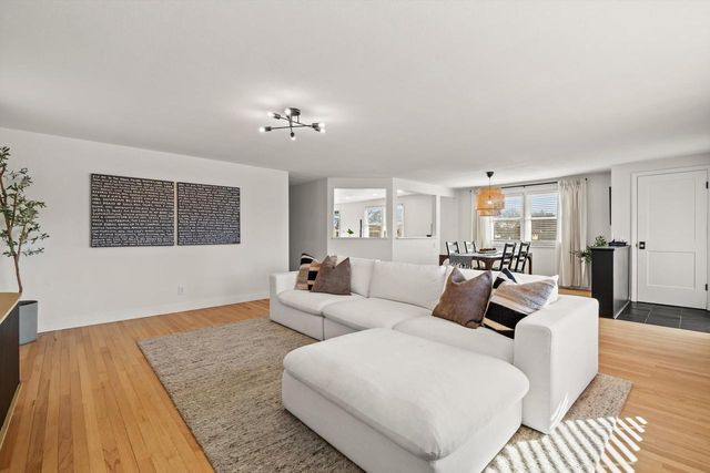 2219 17th AVENUE, Kenosha, WI 53140