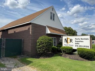 2365 MACDADE BLVD, Folsom, PA 19033