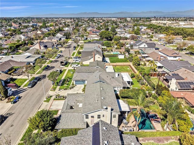 11872 Reagan, Los Alamitos, CA 90720