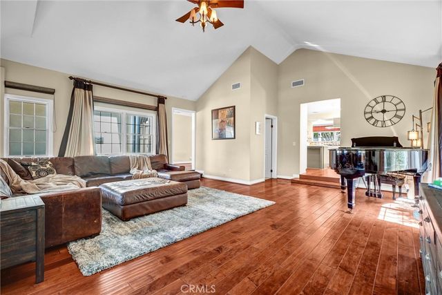 11872 Reagan, Los Alamitos, CA 90720