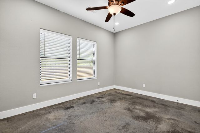 1507 S 7th Avenue, Denison, TX 75021