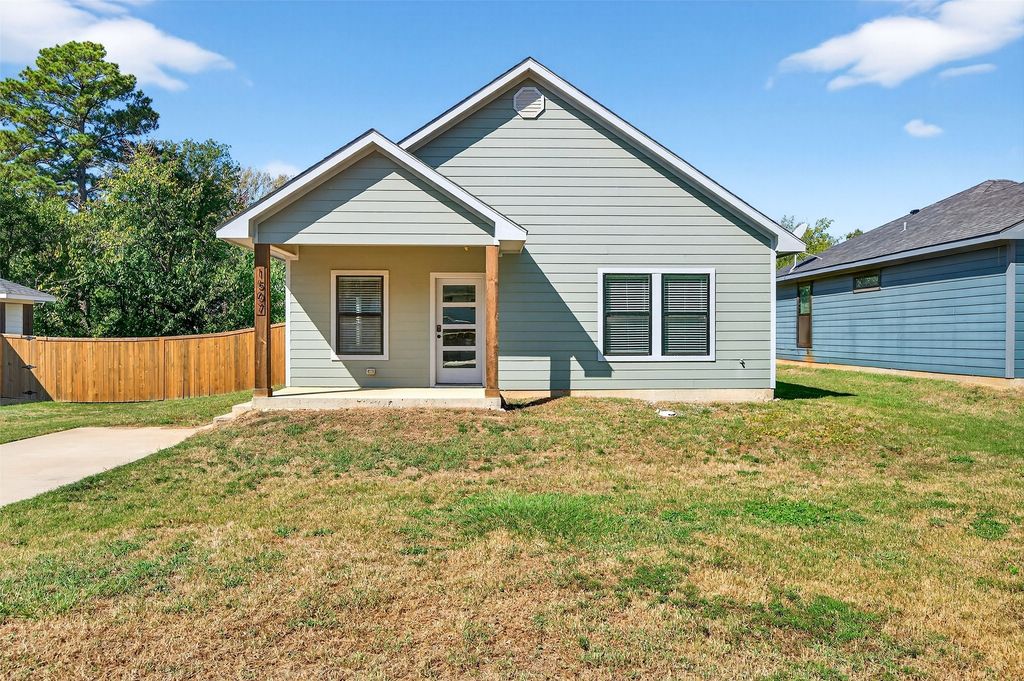 1507 S 7th Avenue, Denison, TX 75021