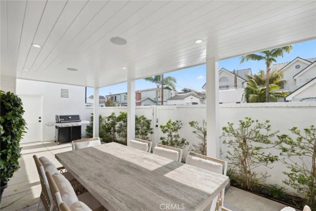 300 Coral Avenue, Newport Beach, CA 92662