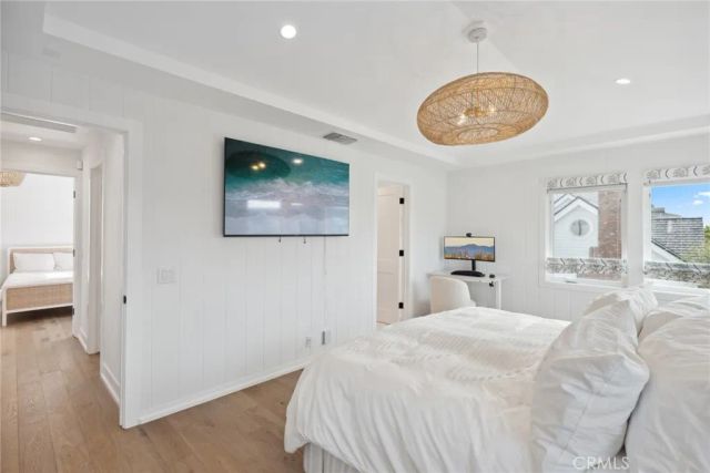 300 Coral Avenue, Newport Beach, CA 92662