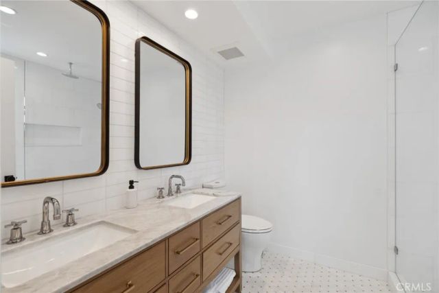 300 Coral Avenue, Newport Beach, CA 92662