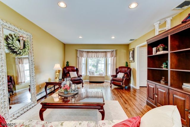 149 Flocktown Rd, Washington Twp., NJ 07853