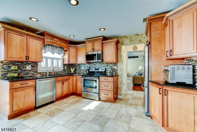 149 Flocktown Rd, Washington Twp., NJ 07853